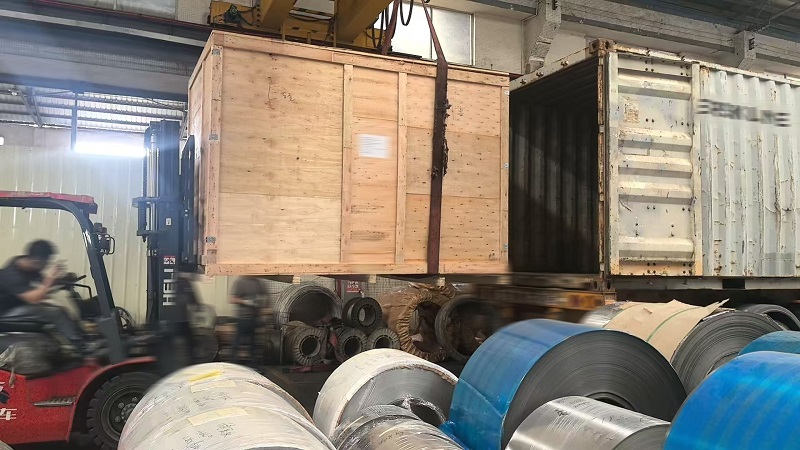 Cập nhật lô hàng của nhà máy: Tải xe nâng và giao hàng an toàn
